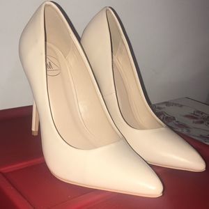 Missguided Nude Heels 4 1/2” Heel U.S. Size 6